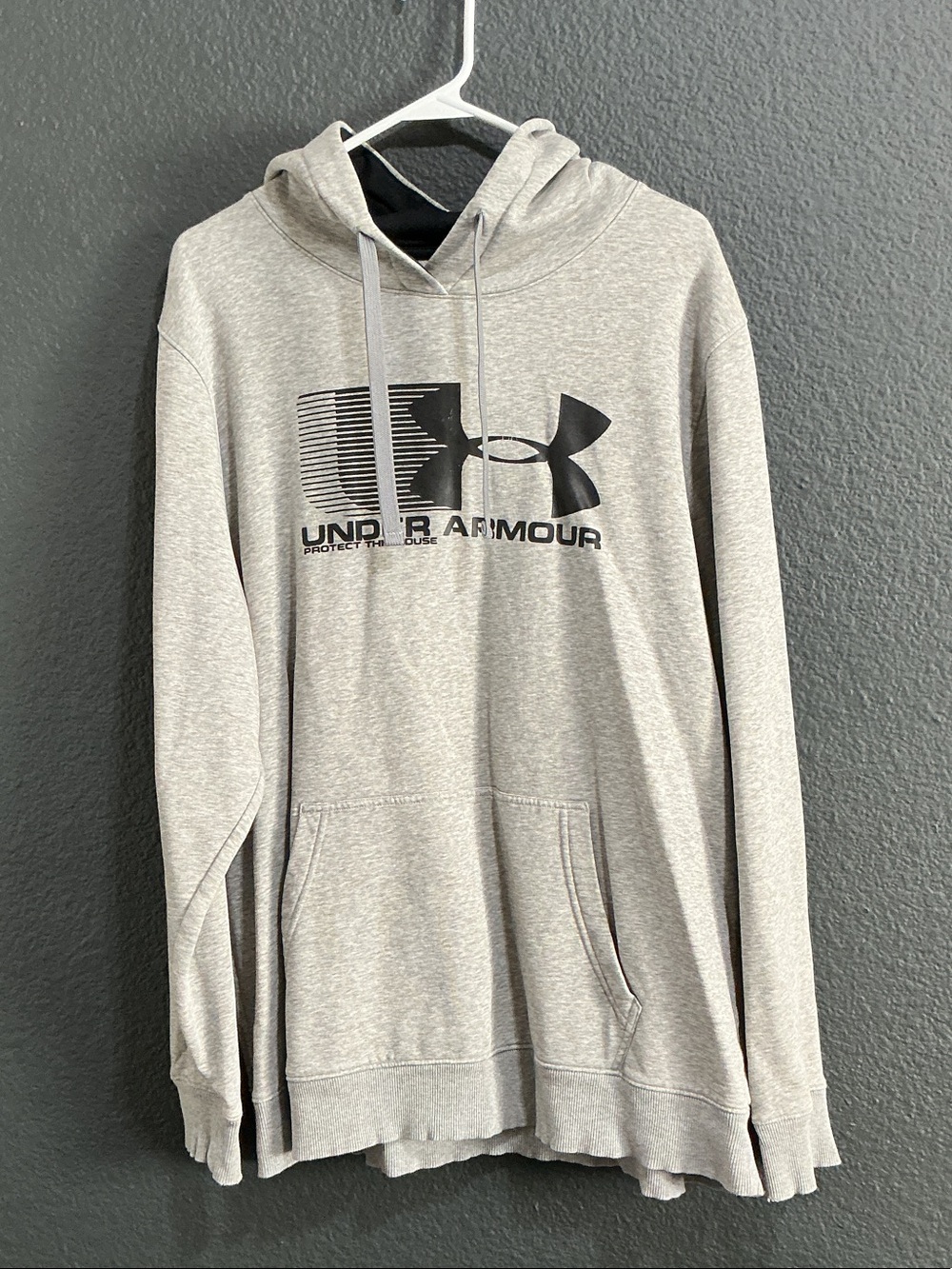 Under Armour Men’s Light Gray Logo Crewneck Hoodie